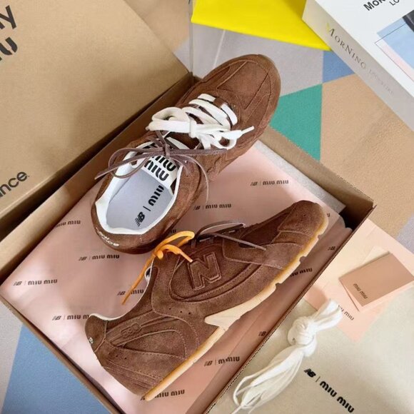 Miu Miu x New Balance 530 SL Sneakers - Picture 4 of 8
